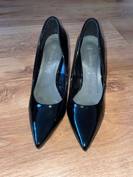 Обувки на висок ток Tendenz