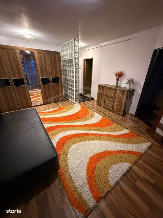 Apartament 1 cameră decomandată Bucătărie separată Florești