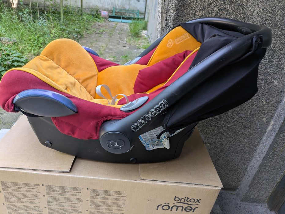 ТУРБО ПРОМОЦИЯ: Бебешко столче за кола Maxi Cosy с isofix база