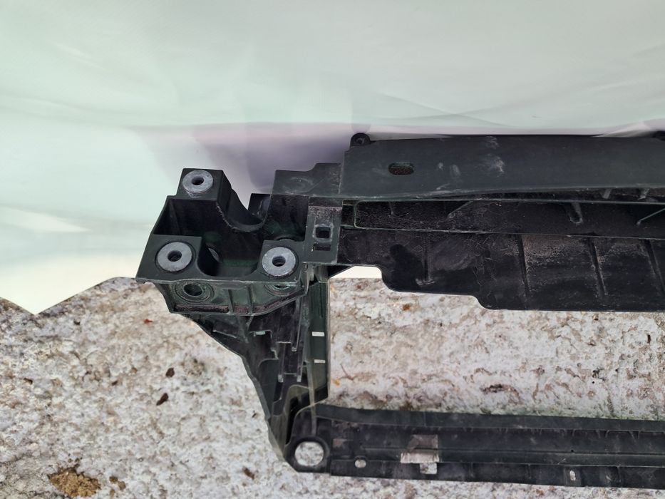 Преден панел Очиларка Skoda Octavia 4