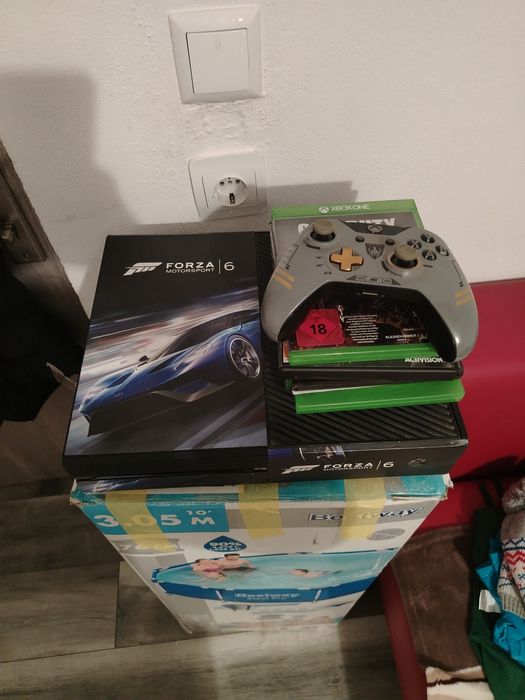 X box one cu jocuri și cabluri complet