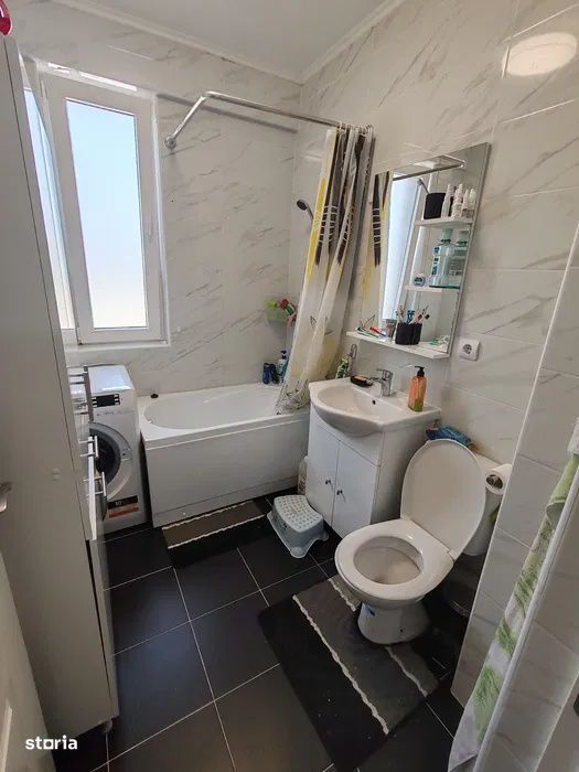 Aparament 3 camere  57 MP, etaj 2, balcon, parcare inclusa in pret