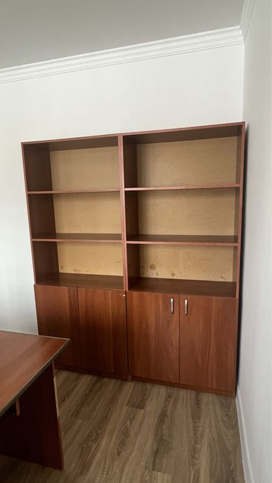 Продам стол со шкафом