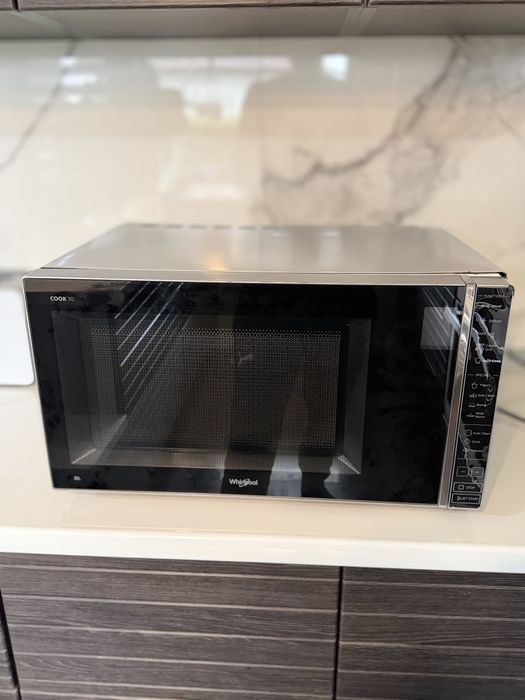 Cuptor cu microunde Whirlpool