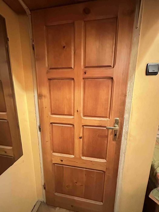 Масивни дървени интериорни врати (със и без стъкло)