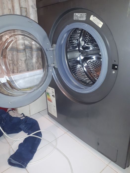 Продам стиральную машину