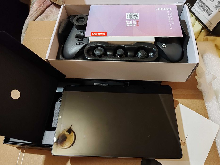 Legion Y700 Gaming Tab Gen 4, 8.8-Inch 165Hz, 16Gb, 512gb,ULTRA tablet