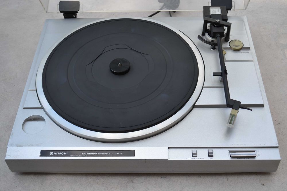 Pick up Hitachi HT 1