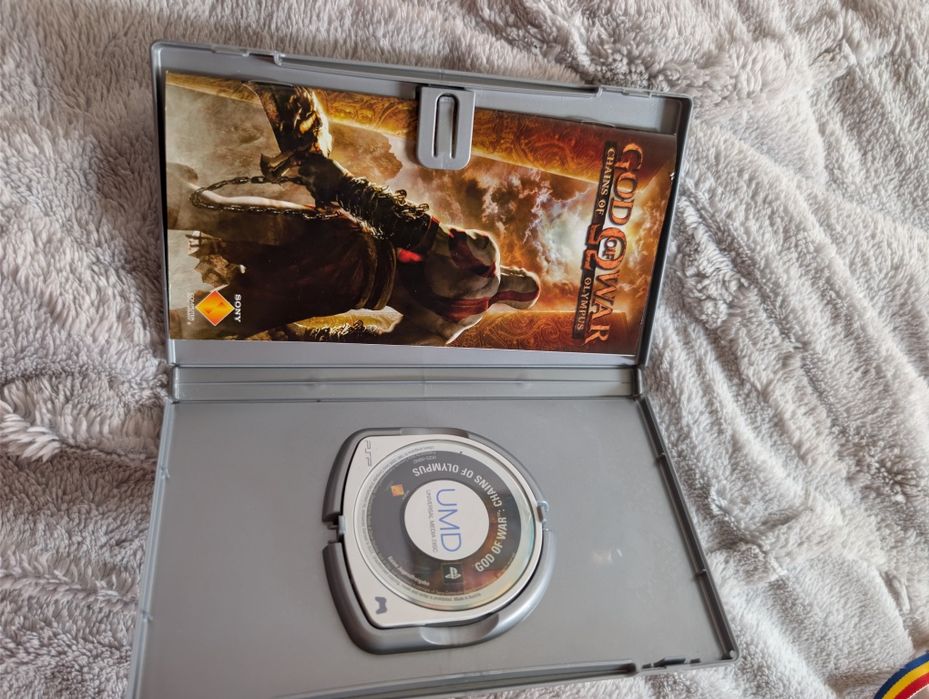 Vând God of War Chains of Olympus pentru psp