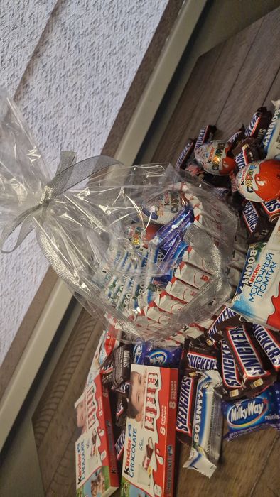 Подарочные боксы,клубника в шоколаде