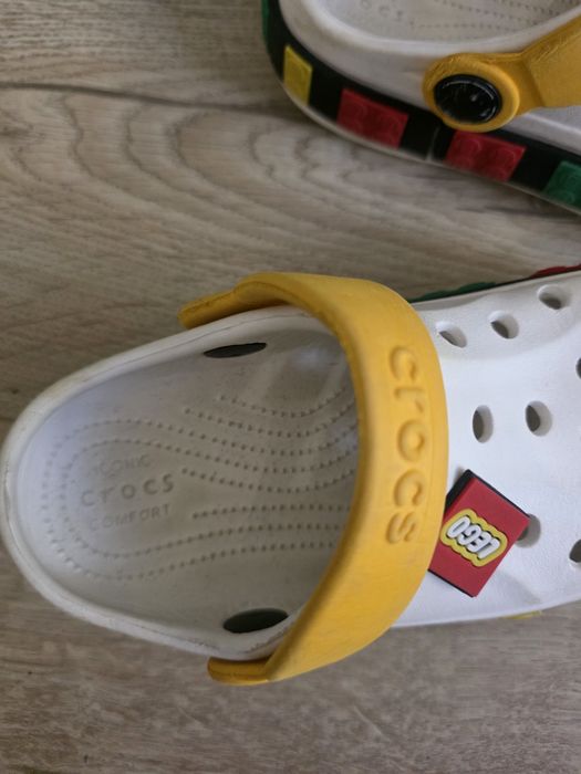 Продам детскую обувь crocs