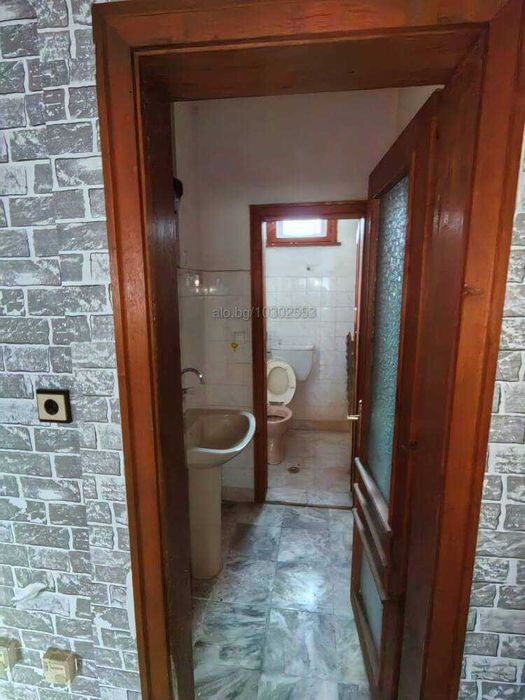 Продава се Къща в Провадия - 380 кв.м за 295 €/кв.м - Снимка #6