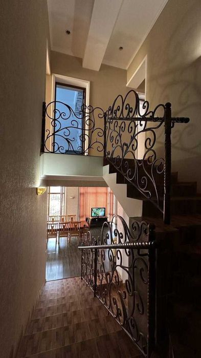 Престижная махаля дом 5 комнат 6 соток 2 этажа Бассейн