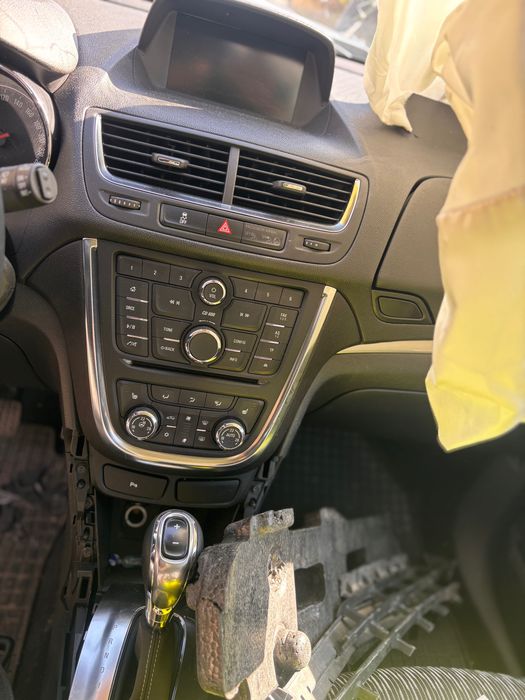 OPEL MOKKA на части