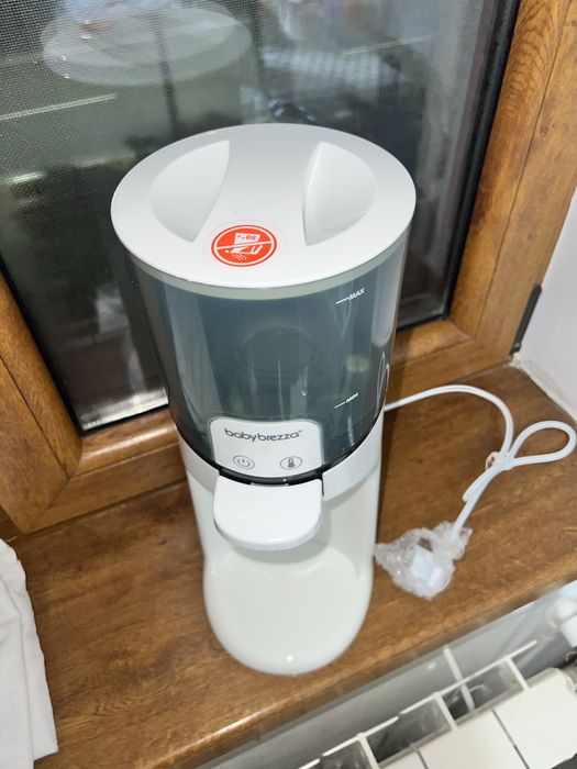 Aparat pentru apă caldă Baby Brezza instant warmer