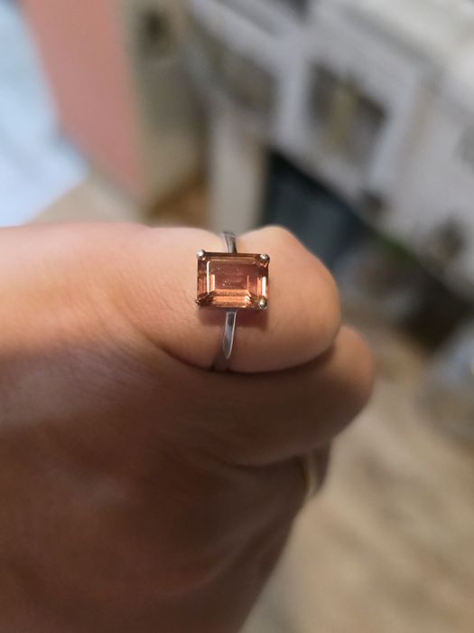 Inel aur cu piatra sultanit