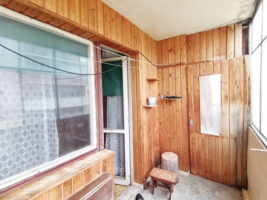 Продава се Тристаен апартамент в Завет - 76 кв.м за 671 €/кв.м - Снимка #16