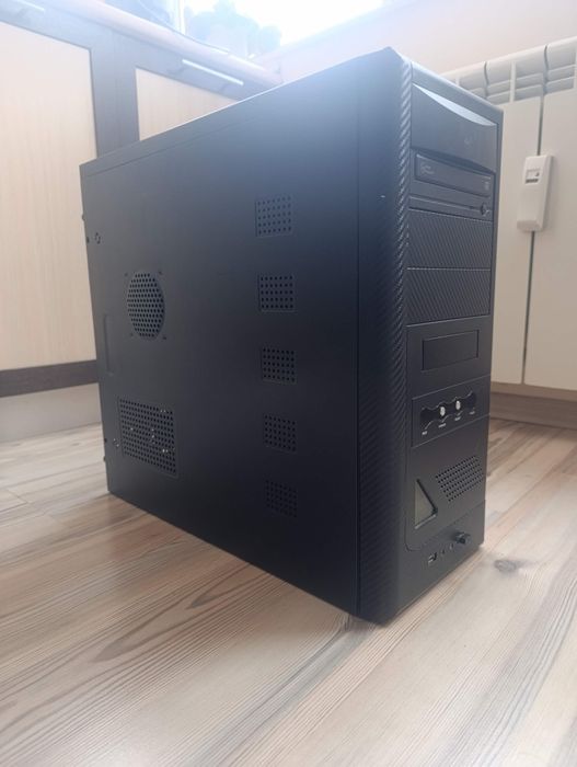 Настолен компютър i5 9600k/16GB RAM/1060 6GB+подарък