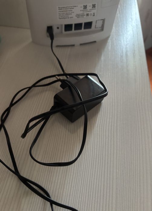 Продам 4G Wi-Fi роутер Beeline R109D-A
