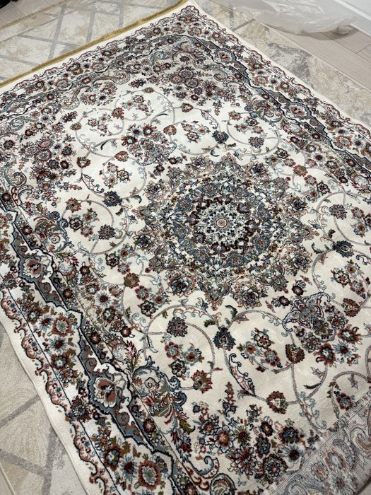 Продам ковер 3х2 размер