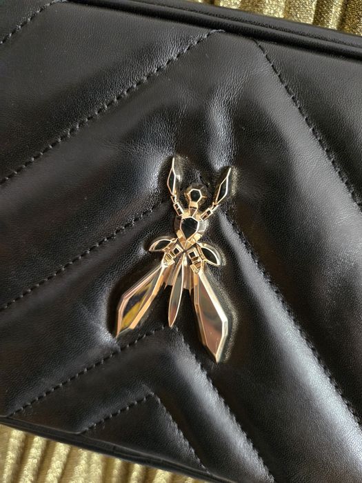 Geantă crossbody Patrizia Pepe, piele, neagră