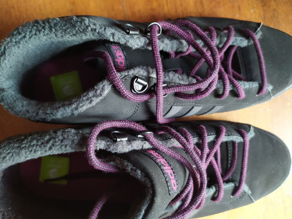 Продам кроссовки демисезонные