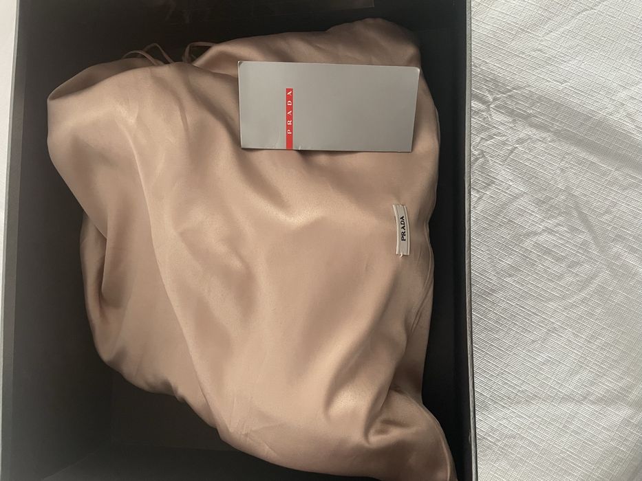 Босоножки лакированные