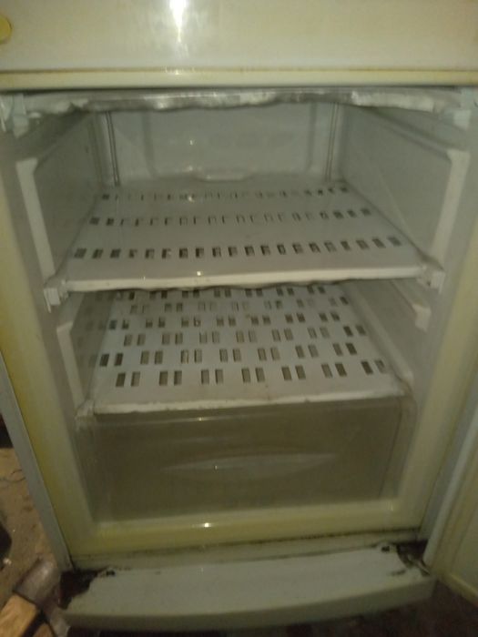 Холодильник LG продам