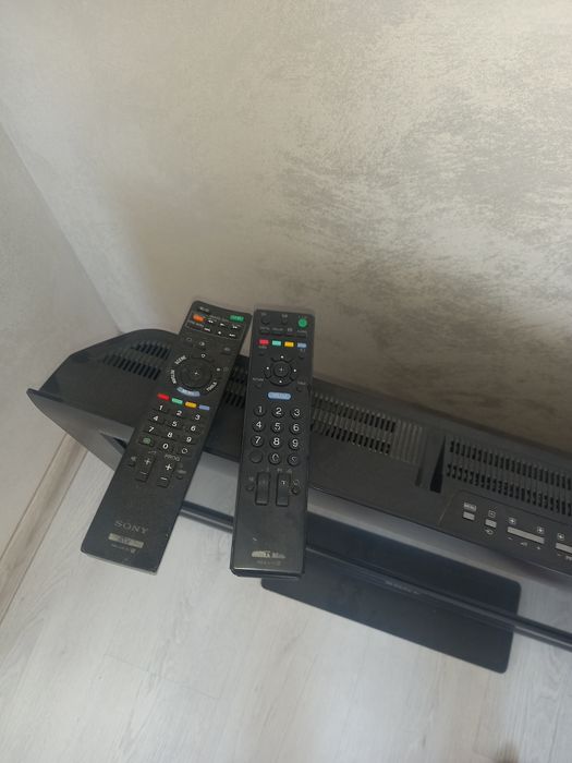 Телевизор Sony хорошо состояние
