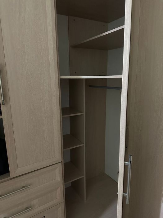 шкаф угловой с зеркалом продается