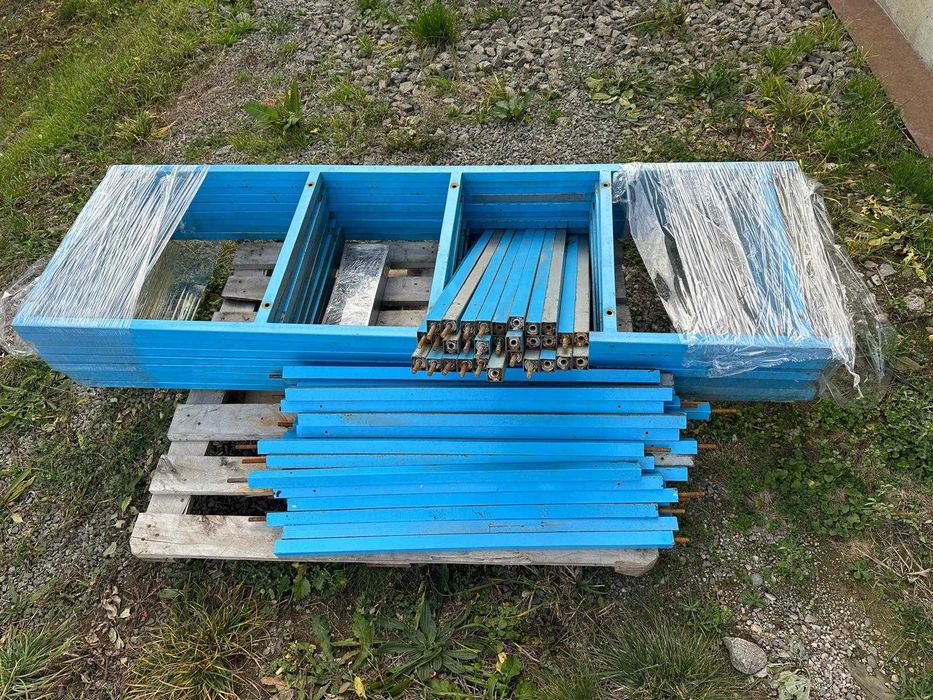 Rafturi metalice pentru depozitare