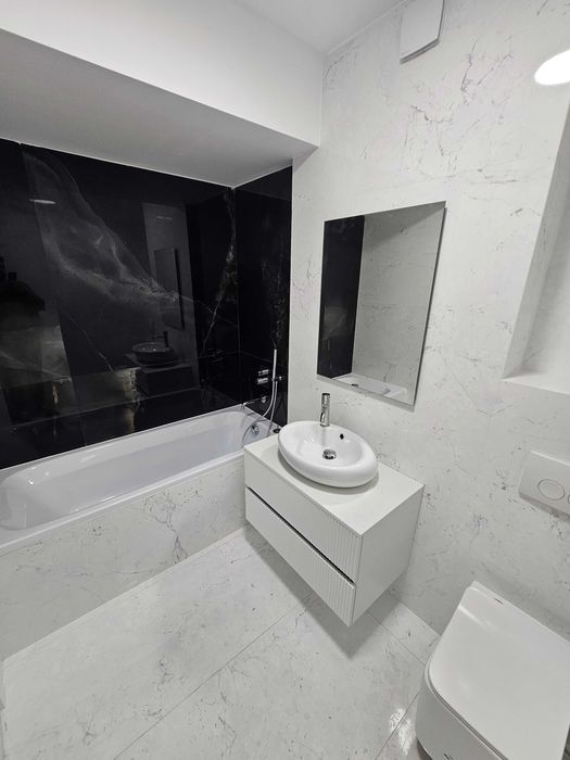 Inchiriez apartament
