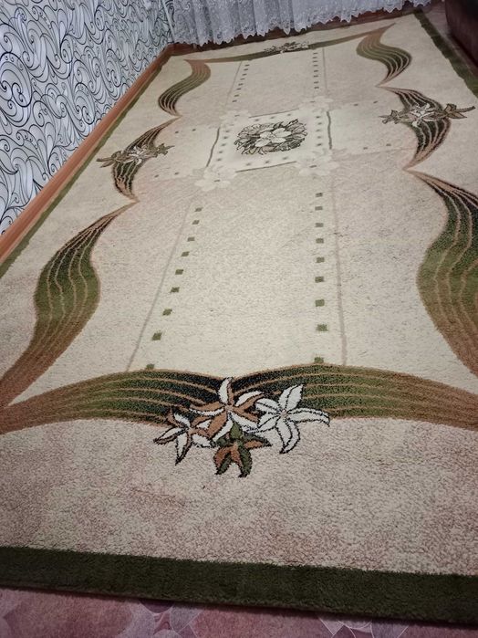 Ковер продам б/у .