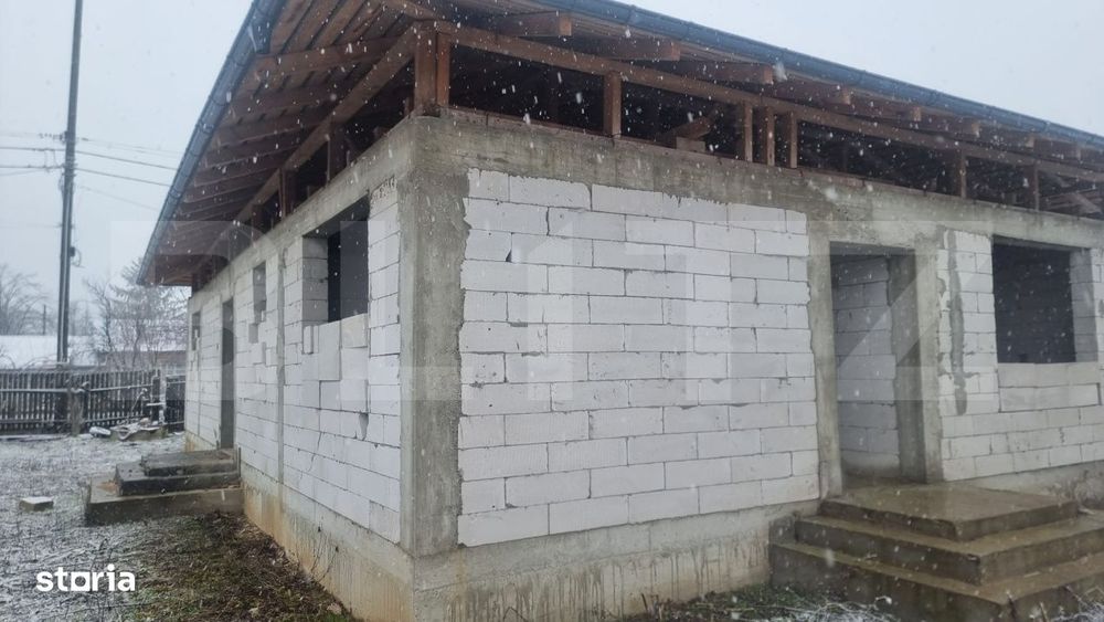 Casa la rosu si teren, 143 mp, zona Exterior Vest