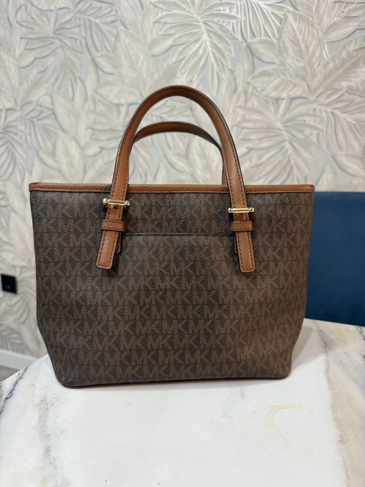 Продам брендовую сумку