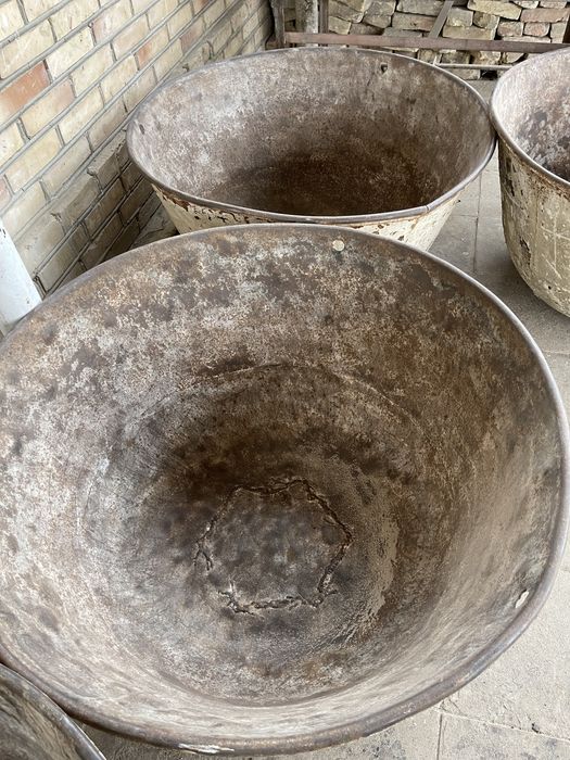 Temir qozon sotiladi 330 litr.