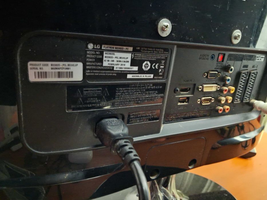 Tv LG mic in stare buna de funcționare