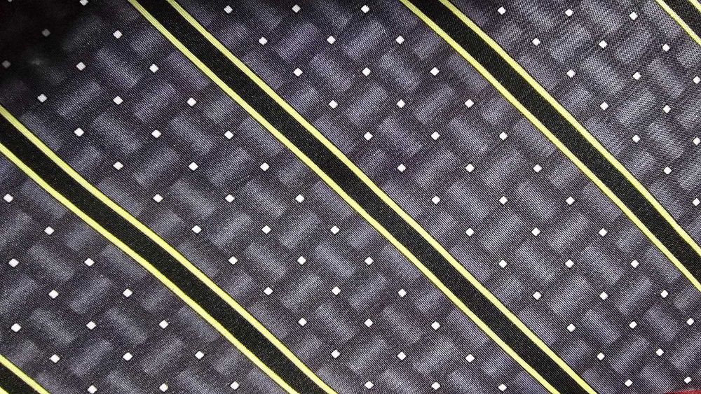 A Xiong - cravata barbati