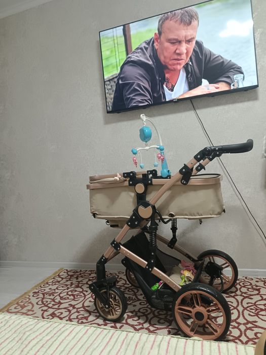 Продам коляску Teknum