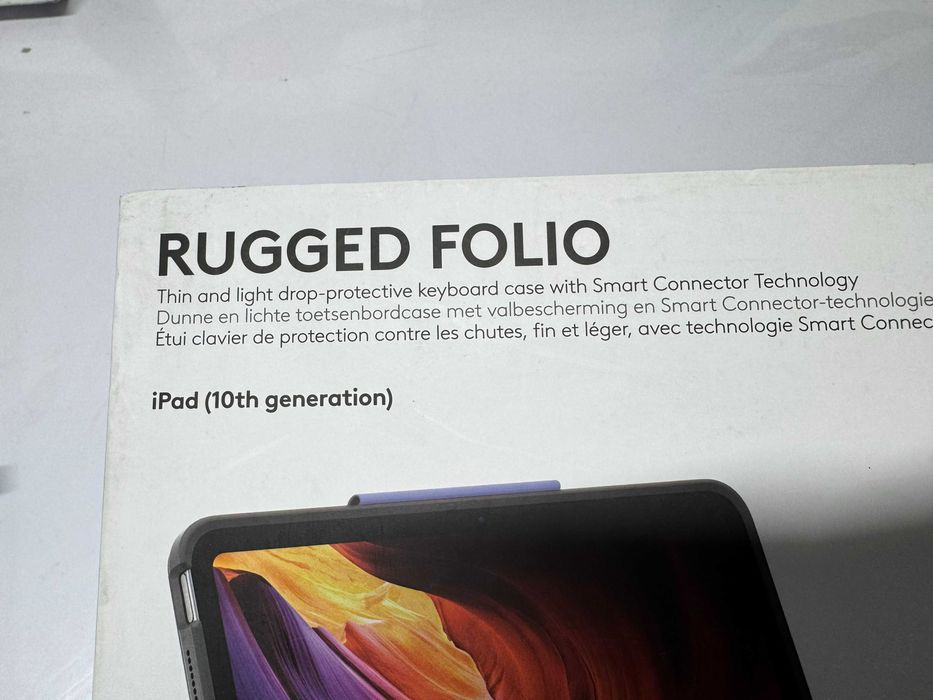 Клавиатура - Logitech Rugged Folio for iPad (10th gen)