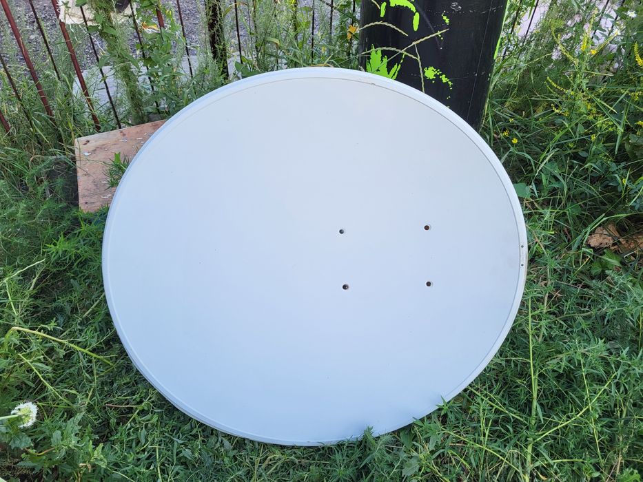 Спутниковая тарелка