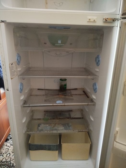 Продам холодильник  Samsung RT44MBSW