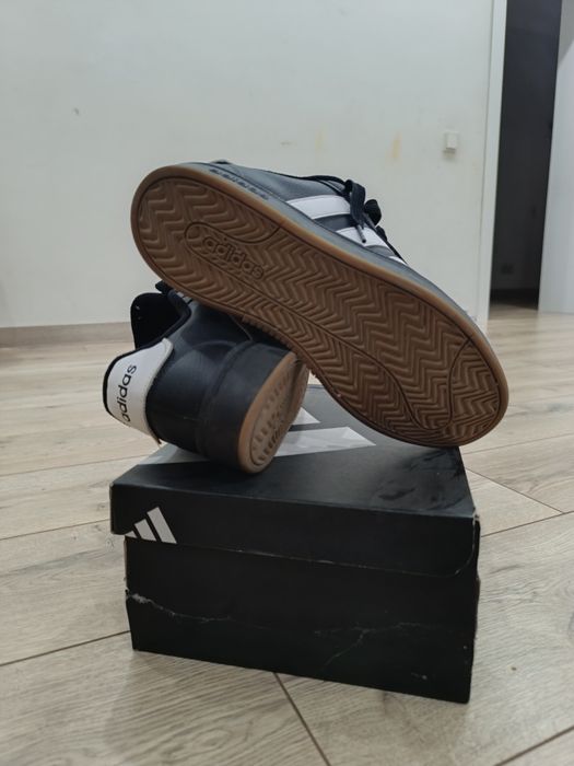 adidas alpha court 00s