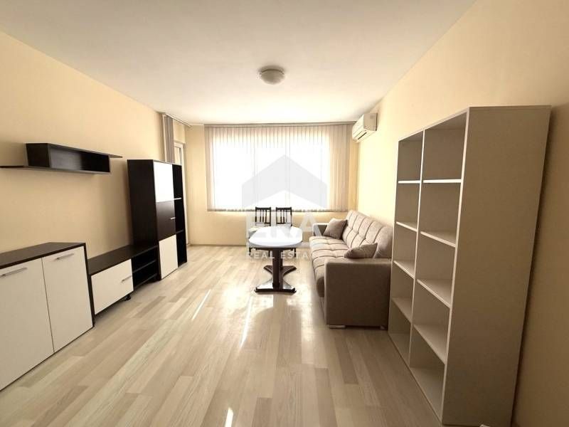 Двустаен апартамент с панорамна гледка в жк Владиславово град Варна