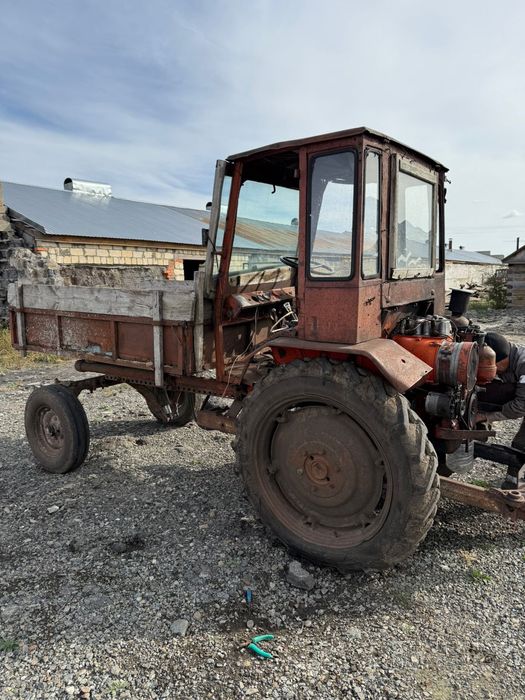 Продам трактор Т-16