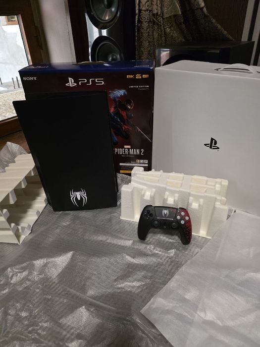 Игровая консоль Sony PlayStation 5 Spider-Man 2 Limited Edition.