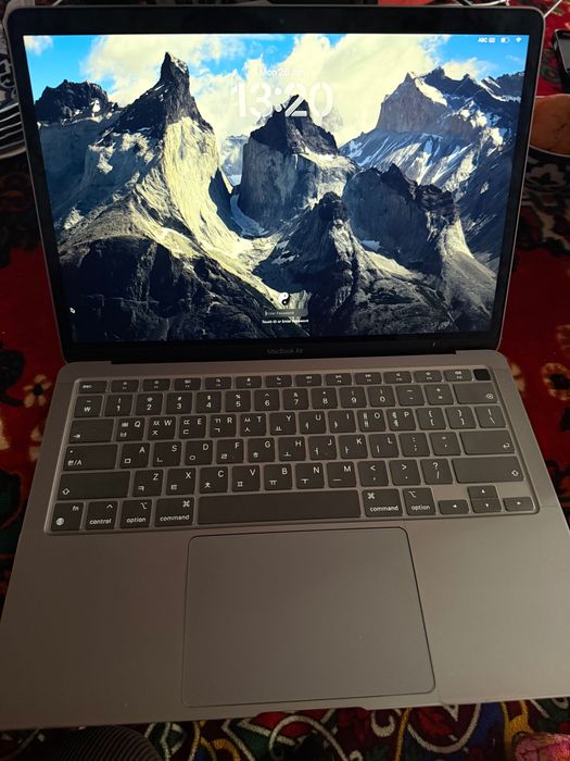 Macbook air M1 8/256