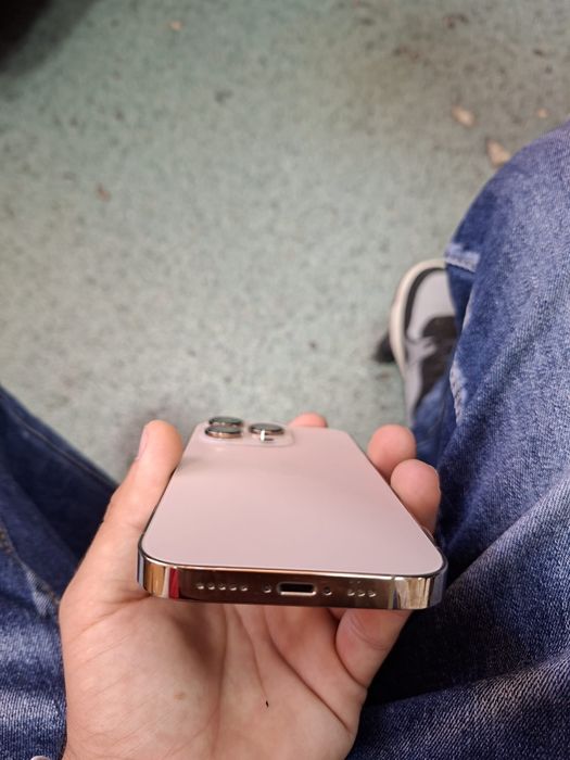 Vand iphone 14 pro impecabil