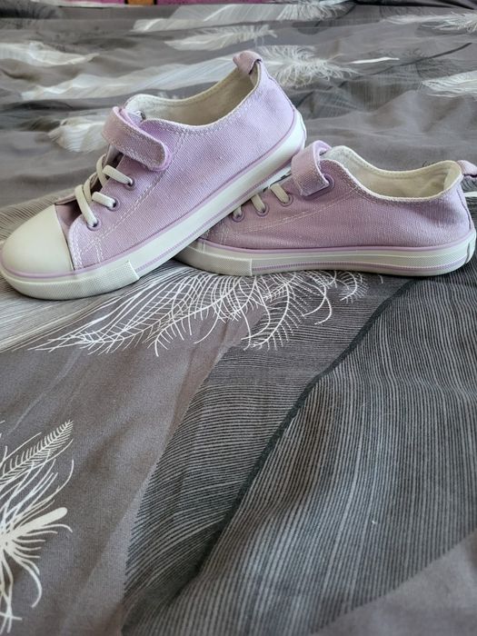 Teniși Sprandi pt fete nr 35