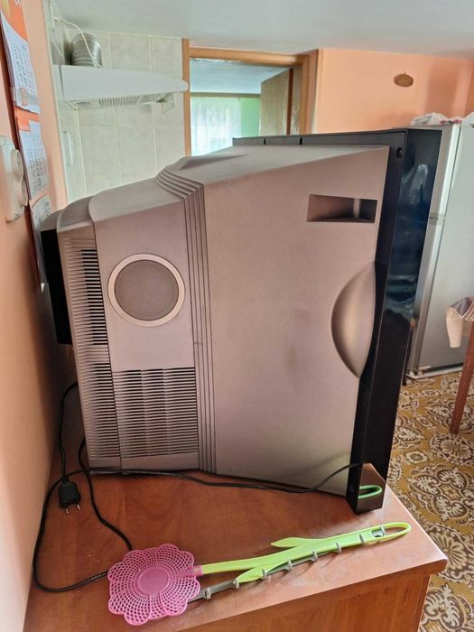 Телевизор LG FLATRON 32 инча